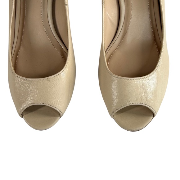 Tahari Jayne Nude Peep Toe 3" Heels Women's Size 8 - Picture 5 of 9